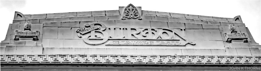 Montage Burton “The Full Monty”