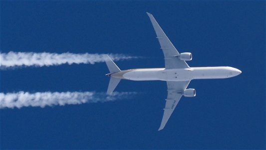 Boeing 777-312(ER) 9V-SNA Singapore Airlines - Frankfurt to Singapore (30400 ft.)