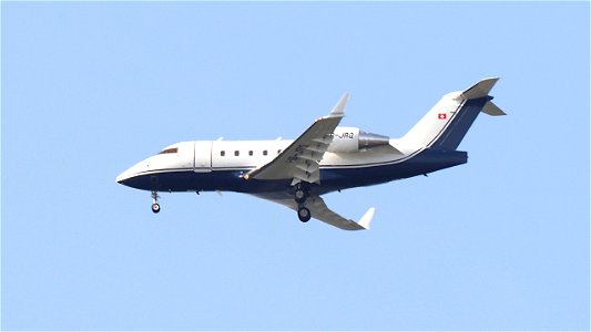 Bombardier CL-600-2B16 Challenger 604 HB-IRQ Albinati Aviation from Milan (3600 ft.)