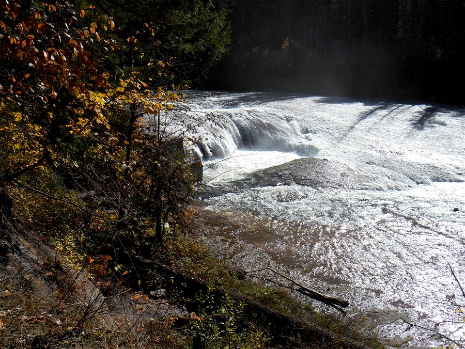south-umpqua-falls-river-lancesargent-2016jpg_49364450976_o