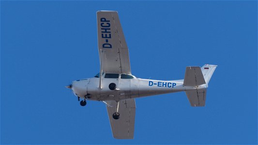 Reims-Cessna F172N Skyhawk II D-EHCP Flugschule Jesenwang (3500 ft.)