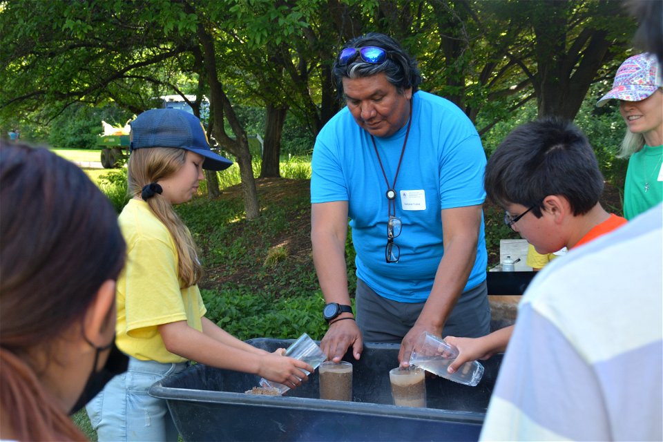 2022 Earth Connections Camp