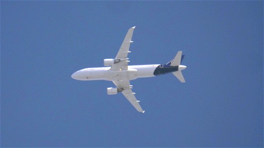 Airbus A320-214 D-AIZD Lufthansa from Rome (12000 ft.) photo