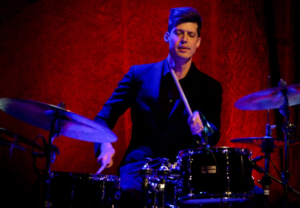Erik Friedlander's Throw a Glass, 6 april 2019 Transition Tivoli Vredenburg - Ches Smith