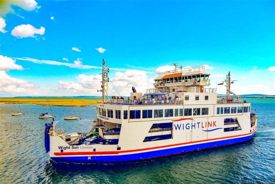 Solent Ferry Wight Sun