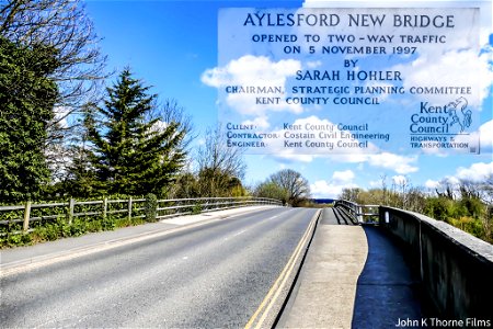 AYLESFORD NEW BRIDGE RIVER MEDWAY photo