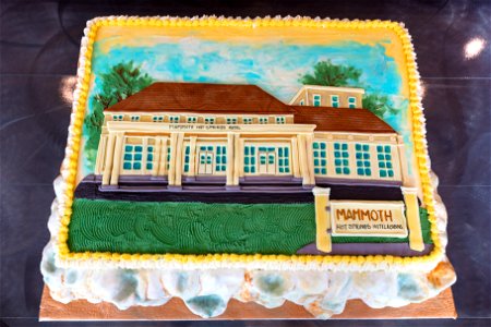 Mammoth Hot Springs Hotel reopening ceremony: Hotel cake