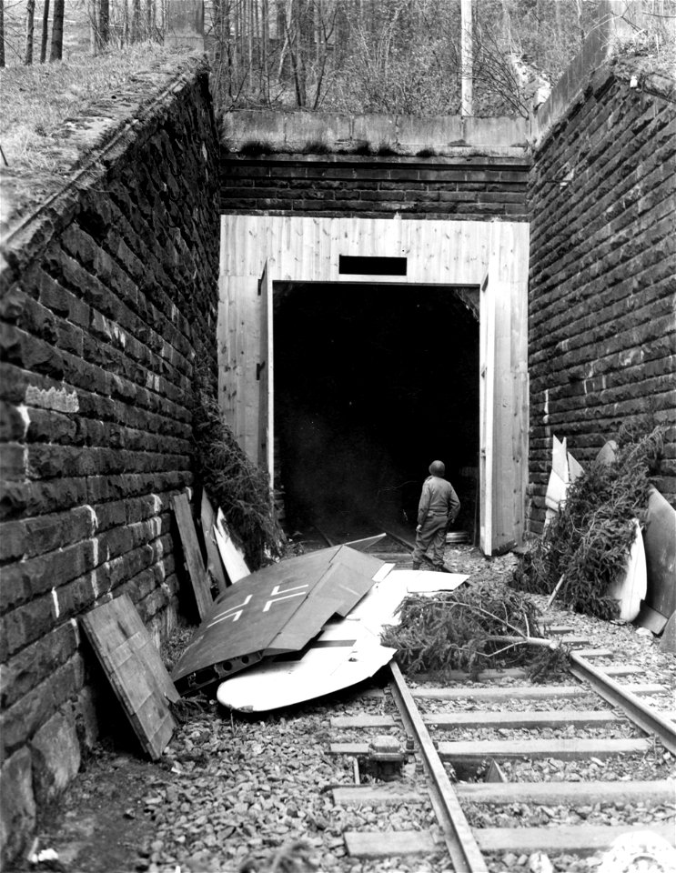 SC 329990 - German tunnel aircraft assembly plant.