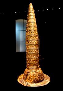 Sombrero dorado de la edad de bronce, Neues Museum photo