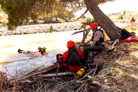 Swiftwater rescue training: pulling a swimmer from the water (2)