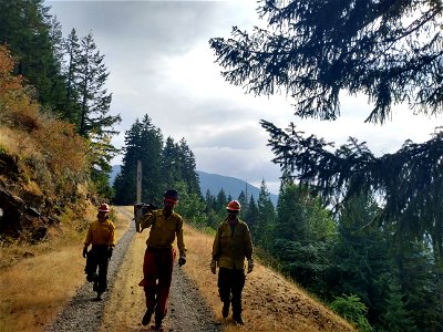 202209-GP-Firefighters at Goat Rocks Fire working to clear roads and create fire breaks by Zach Morris., week of Sept. 19. photo