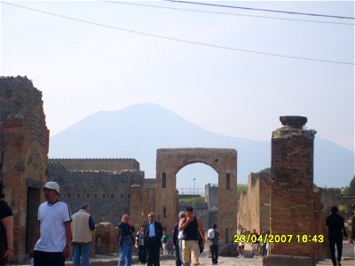 200704_0377