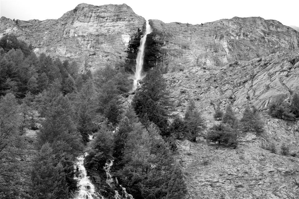 Mountain scene. Better viewed large