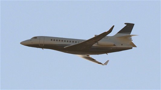 Dassault Falcon 7X M-FALZ Pacelli Beteiligungs GmbH from London (4300 ft.)