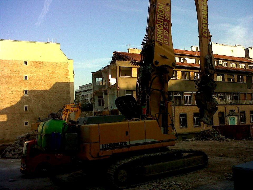 La destruction du batiment Maurice Lamy, Hôpital Necker-Enfants malades, Paris 15e