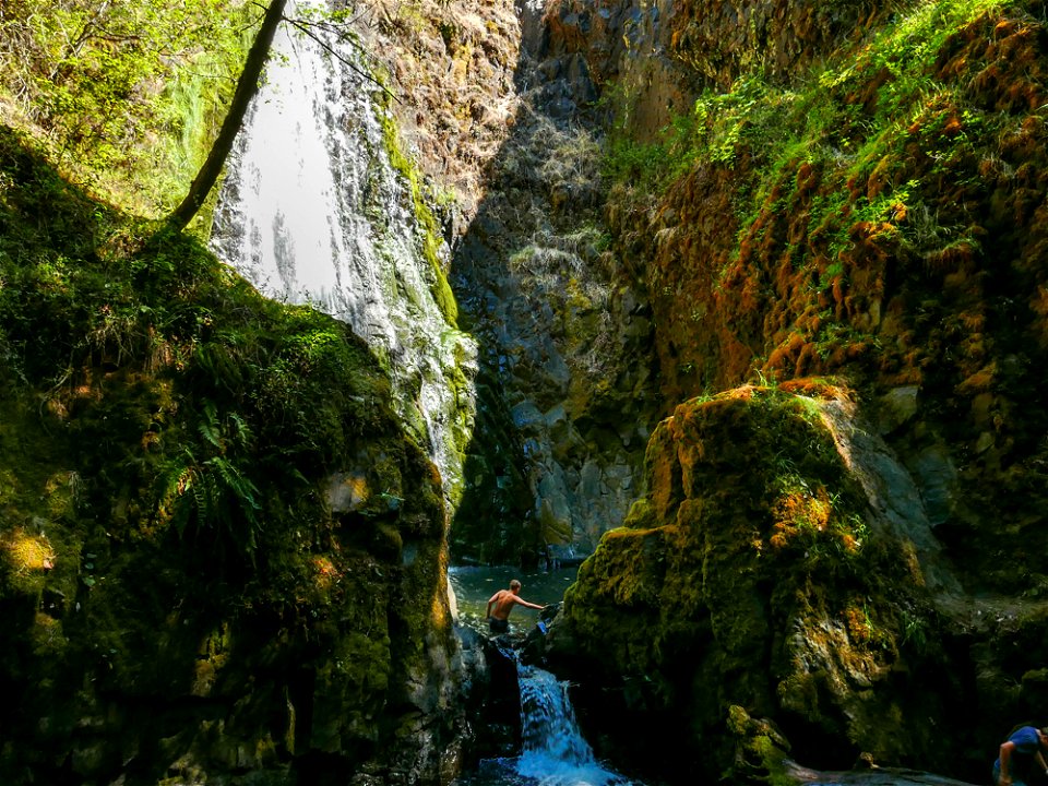 susan-creek-fallsjpg_48801161142_o