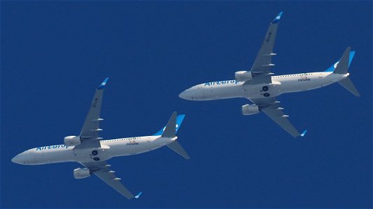Boeing 737-85P EC-LYR Air Europa (Panama Sticker) from Madrid (16800 ft.)