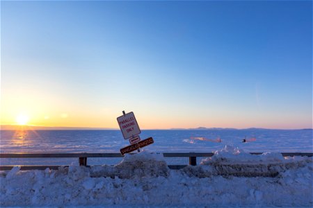 Parking sign at the edge of Qikiqtaġruk (Kotzebue)