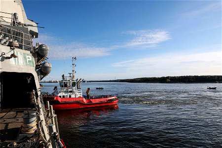 USS Gravely (DDG 107) Departs From Klaipeda, Lithuania, April 30, 2022 photo