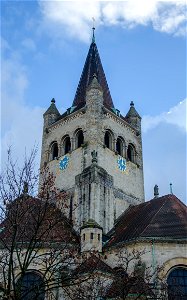 Symétrie de la belle église Saint-Paul / Symmetrie der schönen Pauluskirche photo