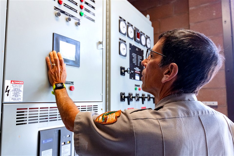 Peter Galindo, Mechanical Engineer, and the micro hydro generator panel (3)