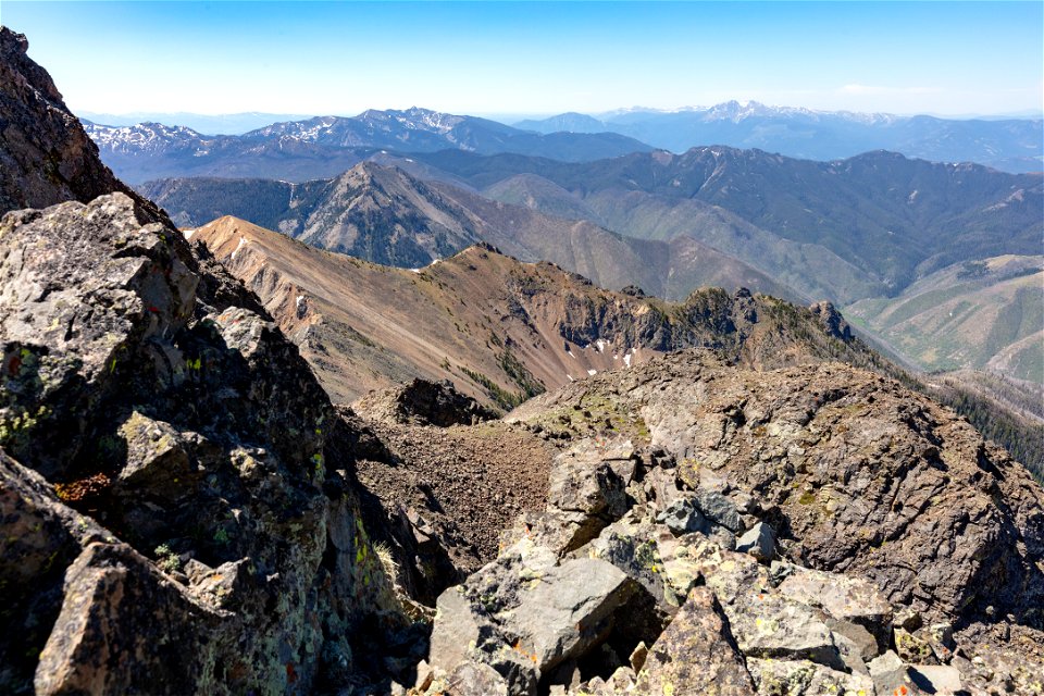 Custer-Gallatin National Forest, Emigrant Peak Trail: summit ridge looking south