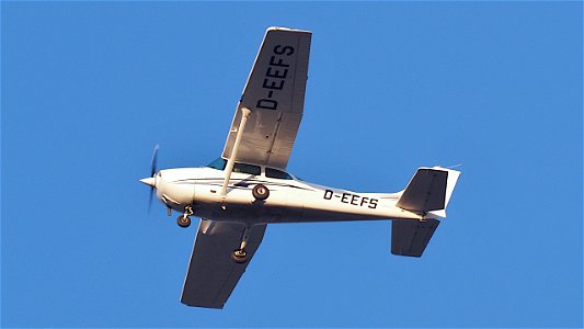 Reims-Cessna F172P Skyhawk II D-EEFS - Kufstein to Augsburg (3200 ft.)