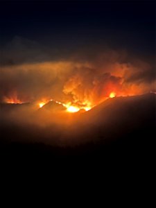 CdrCrkFire1 FromWolfMtn_USFSbyMikeWaugh 220910