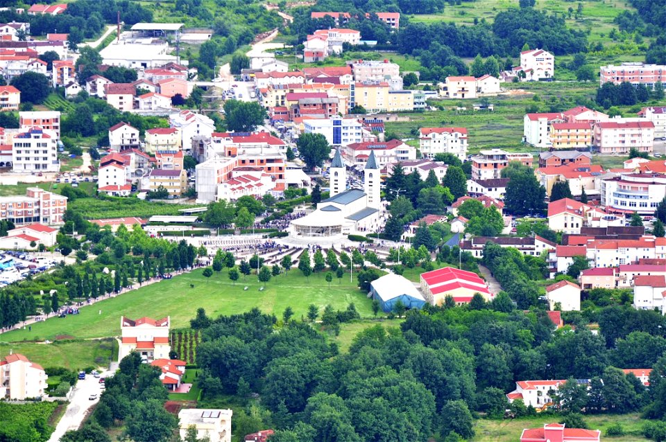 gnuckx10065966 - Medjugorje - Hotel Pansion Porta - Bosnia Herzegovina - Creative Commons by gnuckx - Krizevac