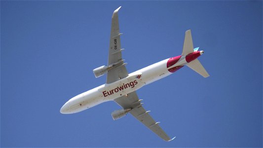 Airbus A320-214 OE-IQB Eurowings Europe from Palma de Mallorca (7700 ft.)
