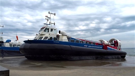 HOVERCRAFT TAKING OFF FROM RYDE ISLE OF WIGHT