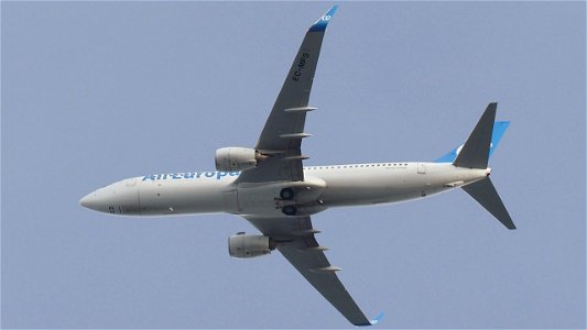 Boeing 737-85P EC-MPS Air Europa from Madrid (11000 ft.)
