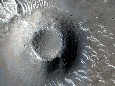 The Zhurong Rover Explores Utopia Planitia photo