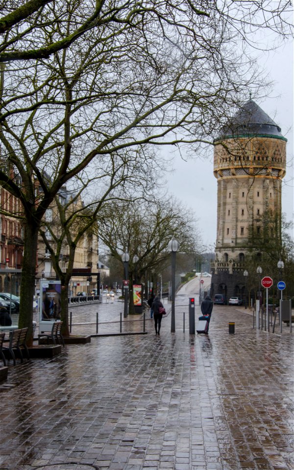 Château d'eau sous l'eau
