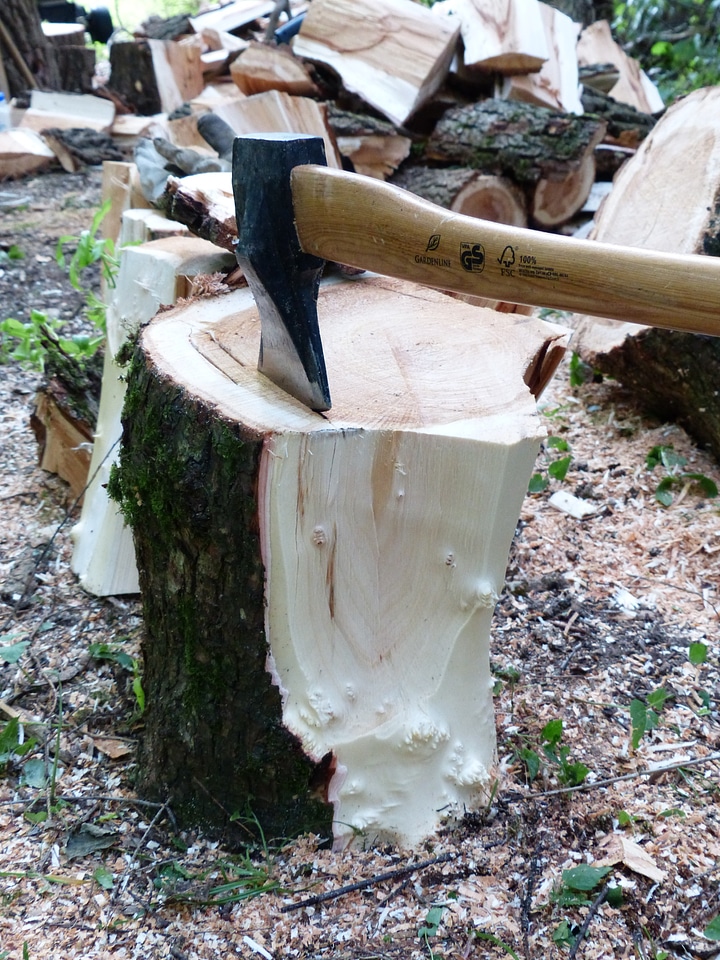Wood chop make wood log