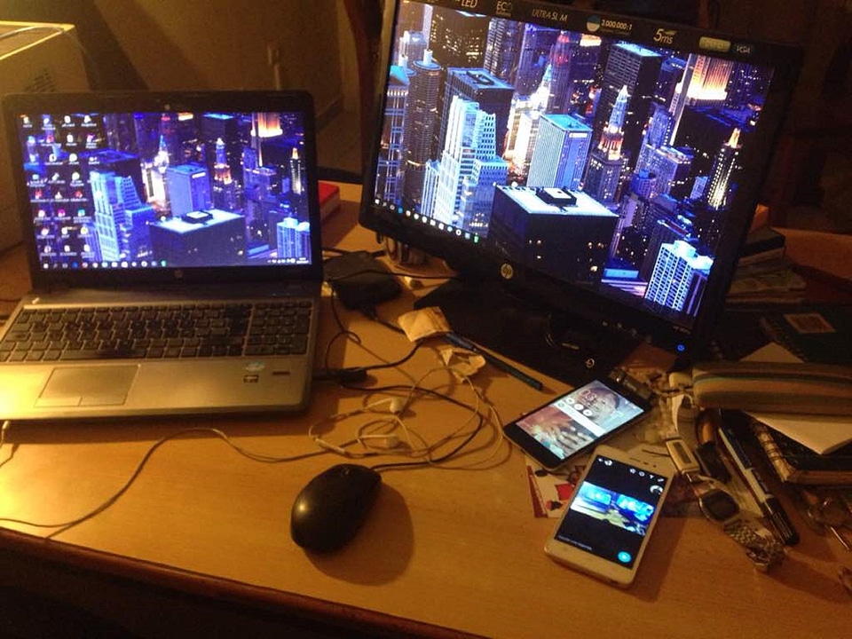 Computer laptop smartphone