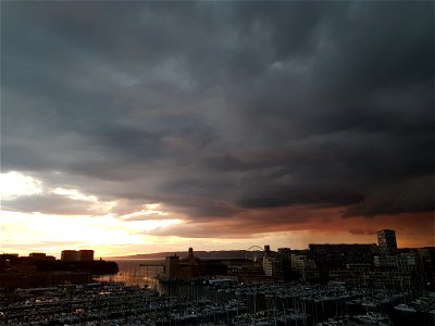 Orage sur le vieux-port