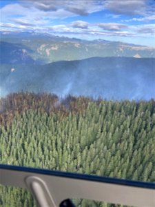 Aerial view1 Goat Rocks Fire 220905 photo