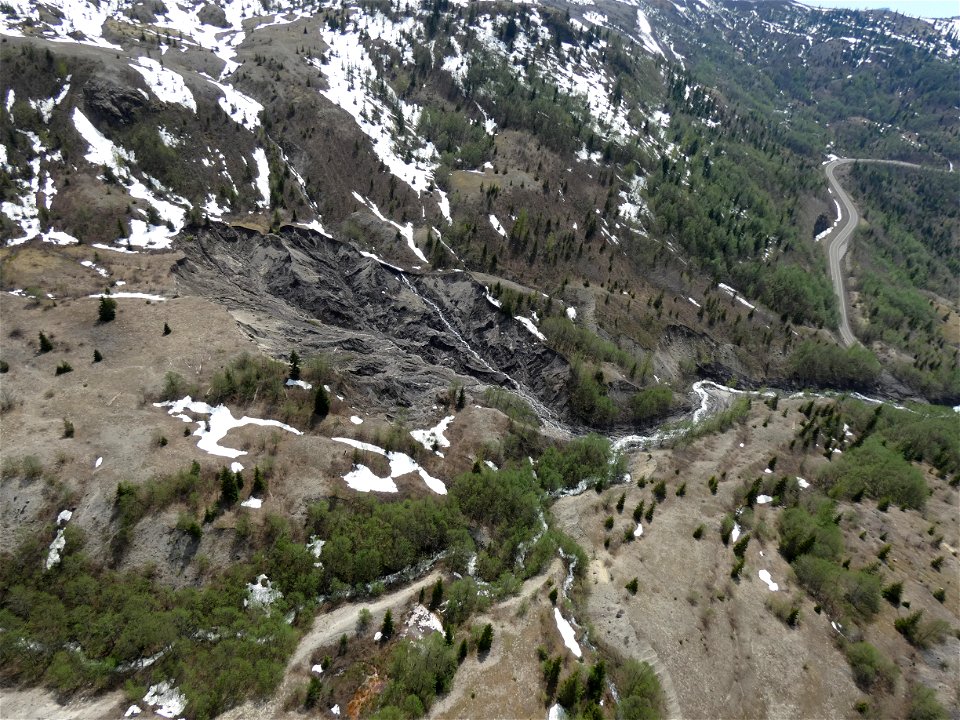 20230518_Overflight of area 3_USGS_T Christianson_P1000793