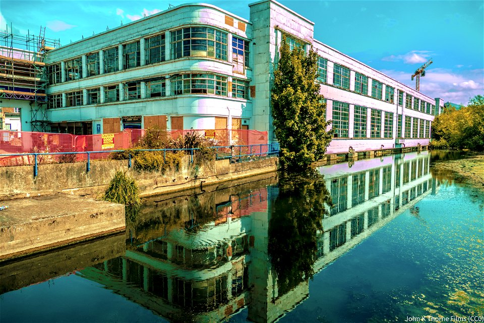 Rootes Building Maidstone. Grade 2 Listed. Demolition of roof. Converting into flats and shops?