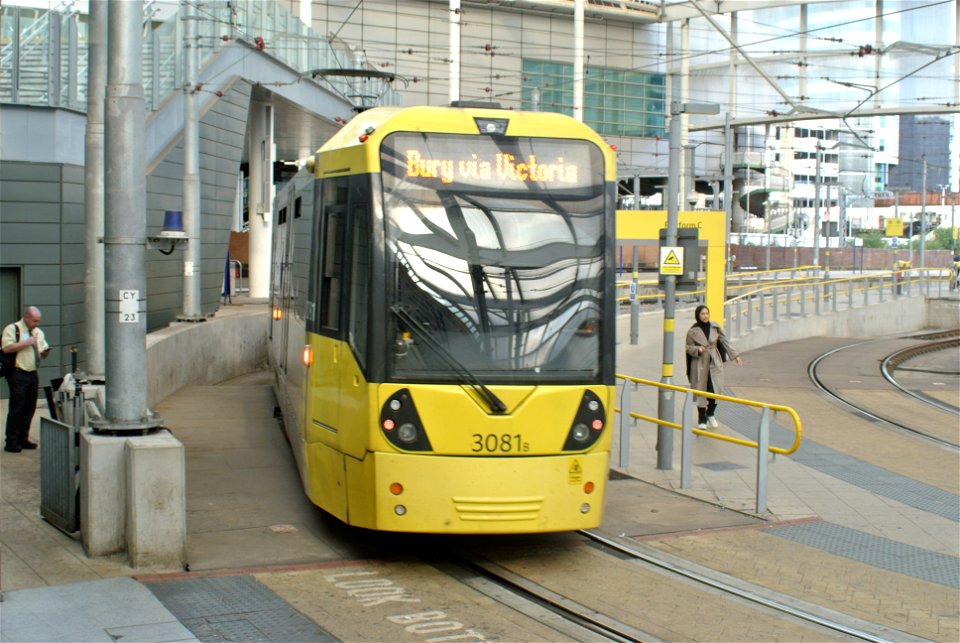 Metrolink tram 3081 entering Victoria with a service for Bury