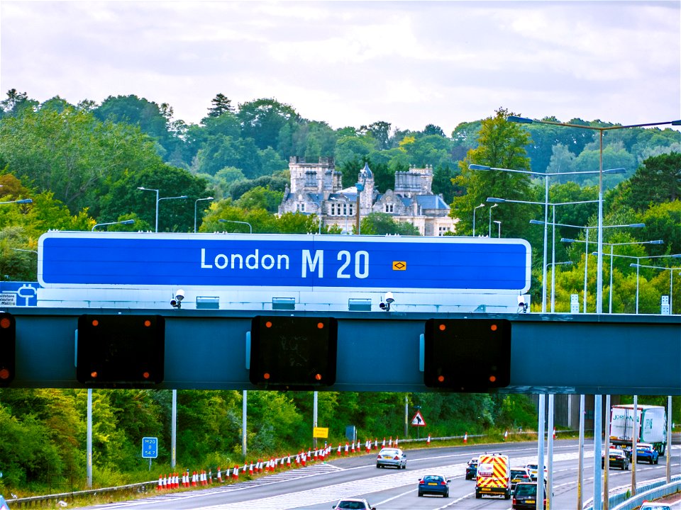 London M20 Preston Hall