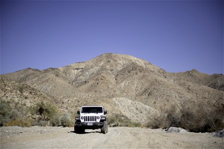 Jeep on sandy section of Pinkham Canyon Road