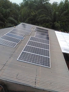 House roof solar panels photo