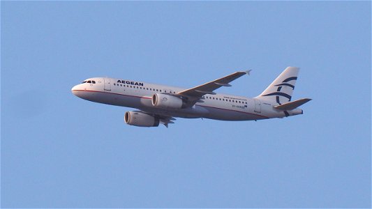 Airbus A320-232 SX-DVN Aegean Airlines from Thessaloniki (5400 ft.) photo