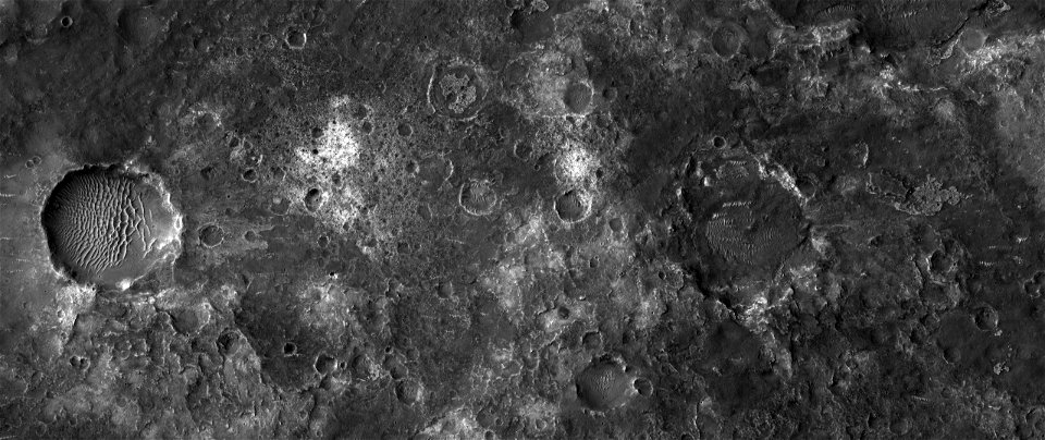 Bright and Dark Plains near Ganges Chasma
