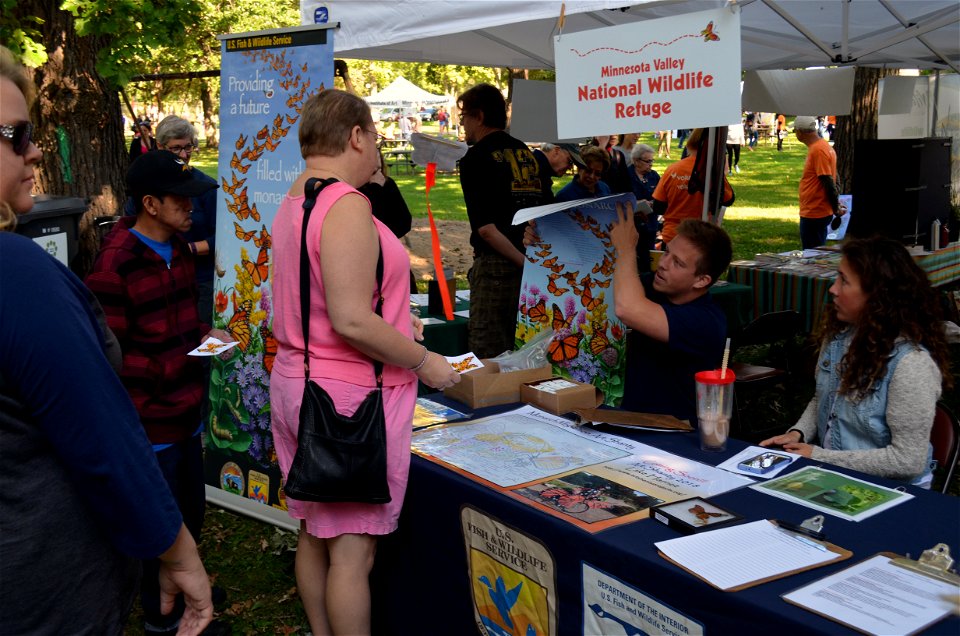 Minnesota Valley NWR booth photo