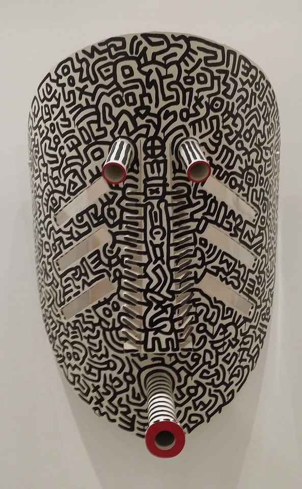 Exhibition african mask scarifications