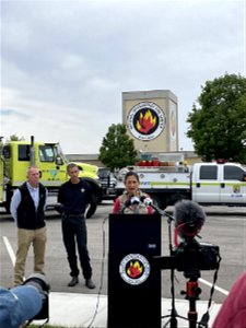 DOI Sec Haaland visitng NIFC_06172022 (29)