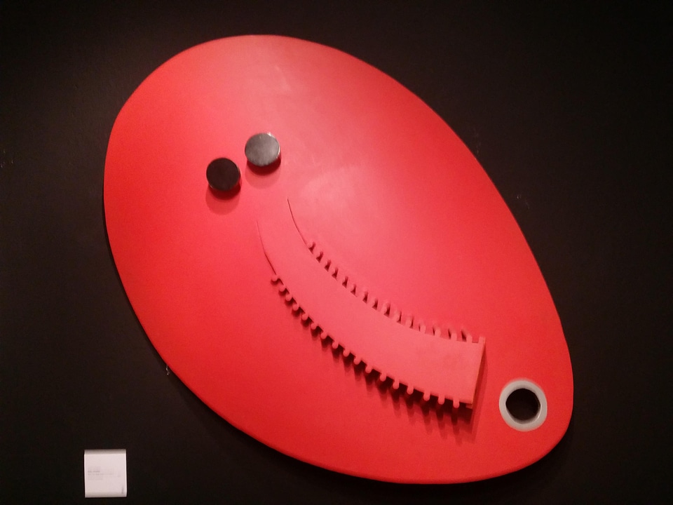 Exhibition sculpture red